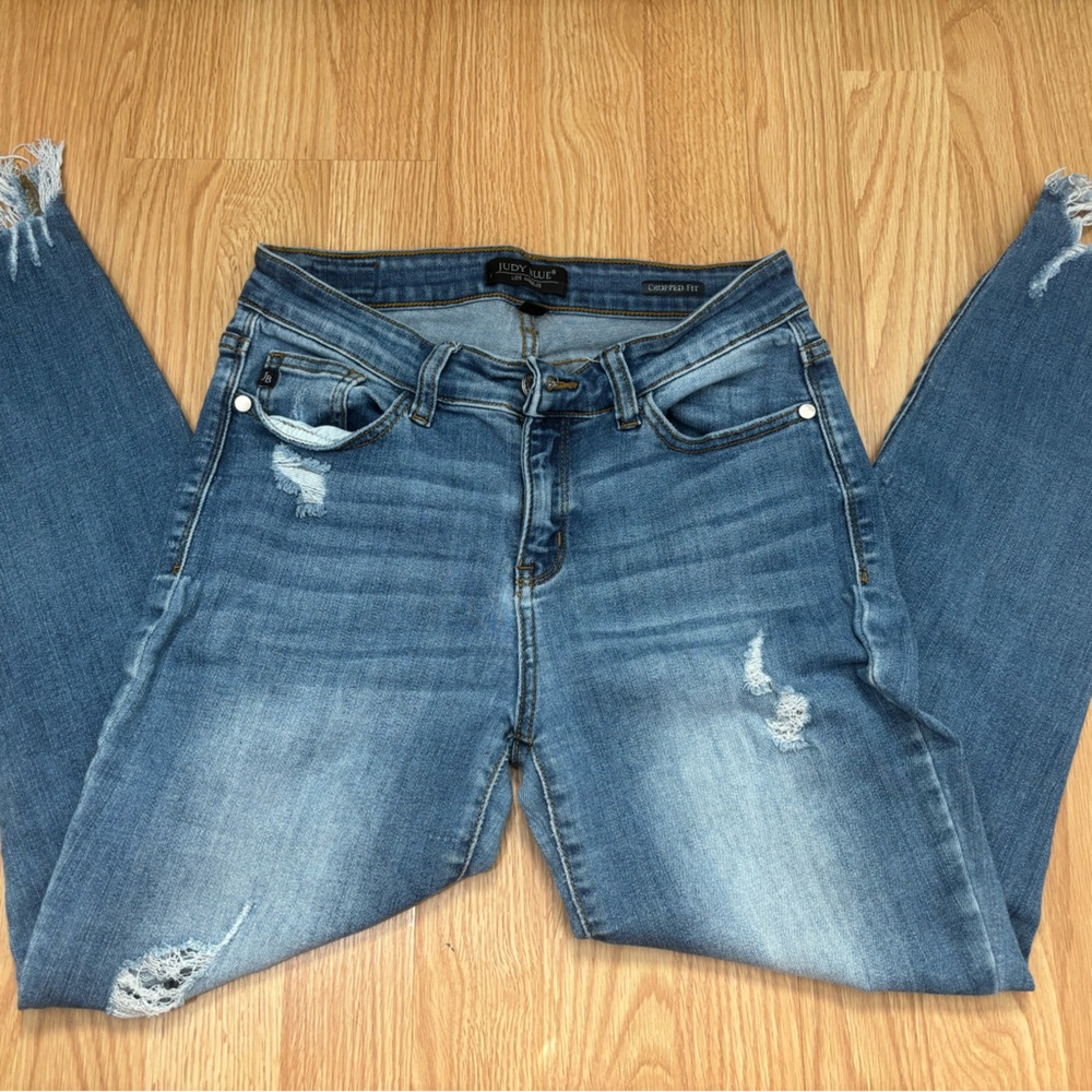 Distressed Judy Blue Cropped Skinny Jeans